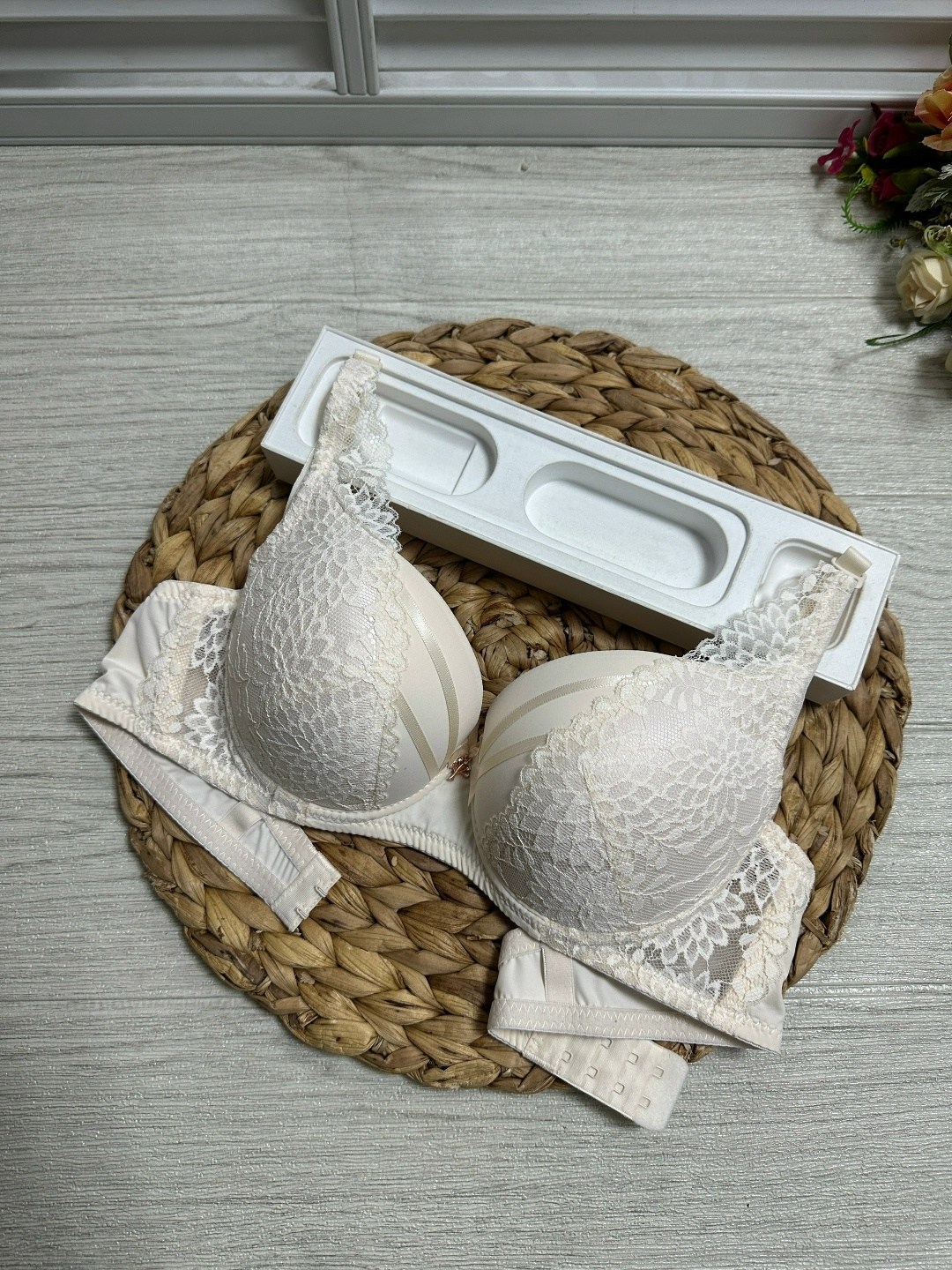 бюстгальтер,классический бюстгальтер,женские бюстгальтеры,бежевый бюстгальтер,бюстгальтер нижнее белье