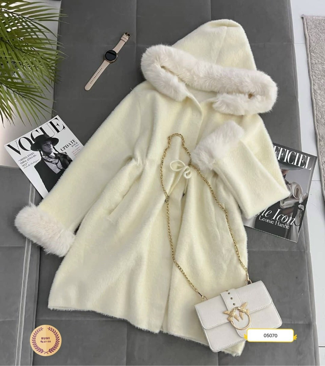 шубка,шуба зеленая,пальто с мехом,шуба с капюшоном,шуба норковая