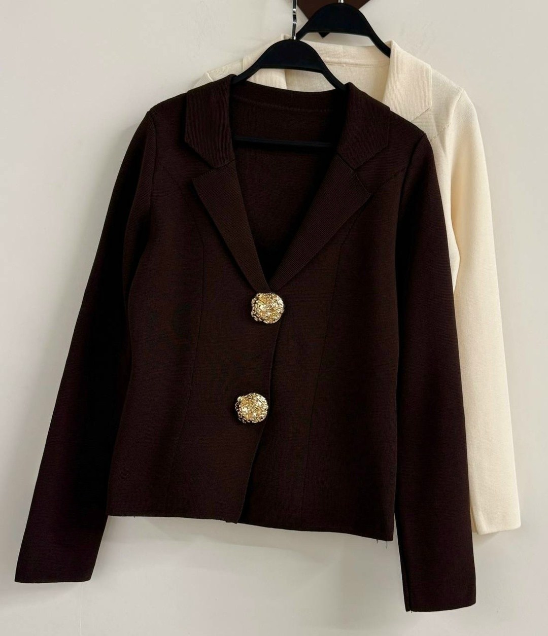 элегантные кардиганы,кардиган на пуговицах,женские жакеты,короткие пальто,белый пиджак с золотыми пуговицами
