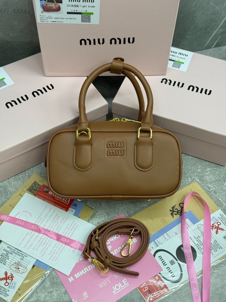 женская кожаная сумка miu miu arcadie mini коричневая,женская сумка miu miu,сумка miu miu на плечо,сумка miu miu,маленькая кожаная сумка miu miu
