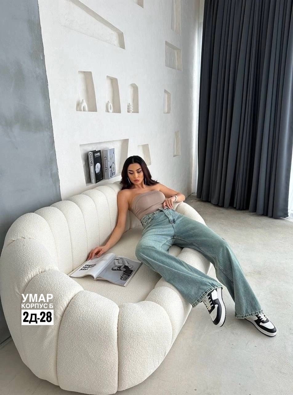 женские джинсы,стильные женские джинсы,джинсы брюки,диван для гостиной,модные джинсы