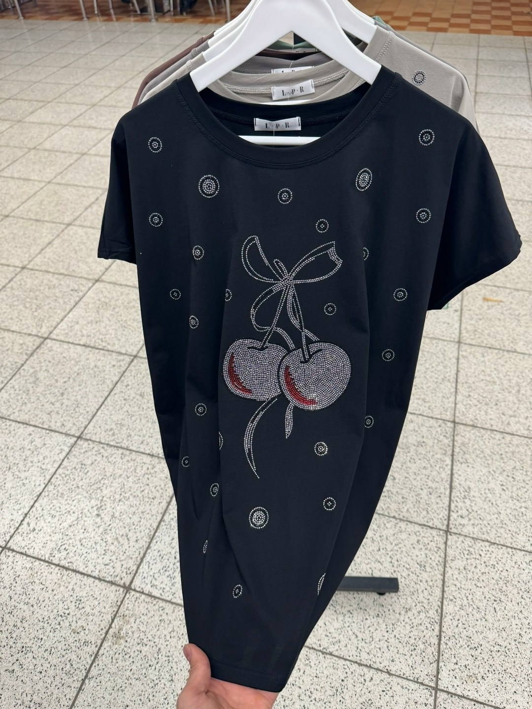 футболки женская,футболке,футболка женская оверсайз со стразами,футболки женские модные,футболка со стразами оверсайз