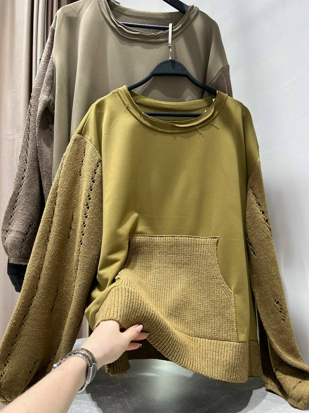 повседневный свитшот,свитшот женская,толстовка стильная,модная толстовка,свитшот и толстовка