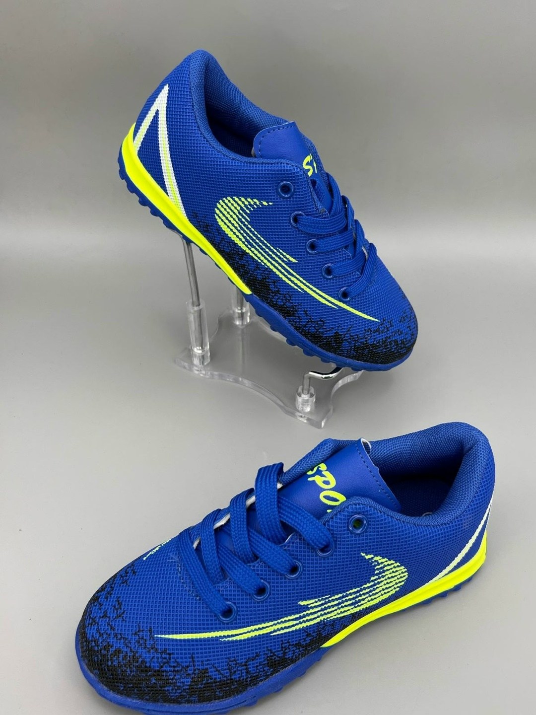 сороконожка для футбола,футбольная ,детские футбольные бутсы tf,футбольные кроссовки,бутса футбольный