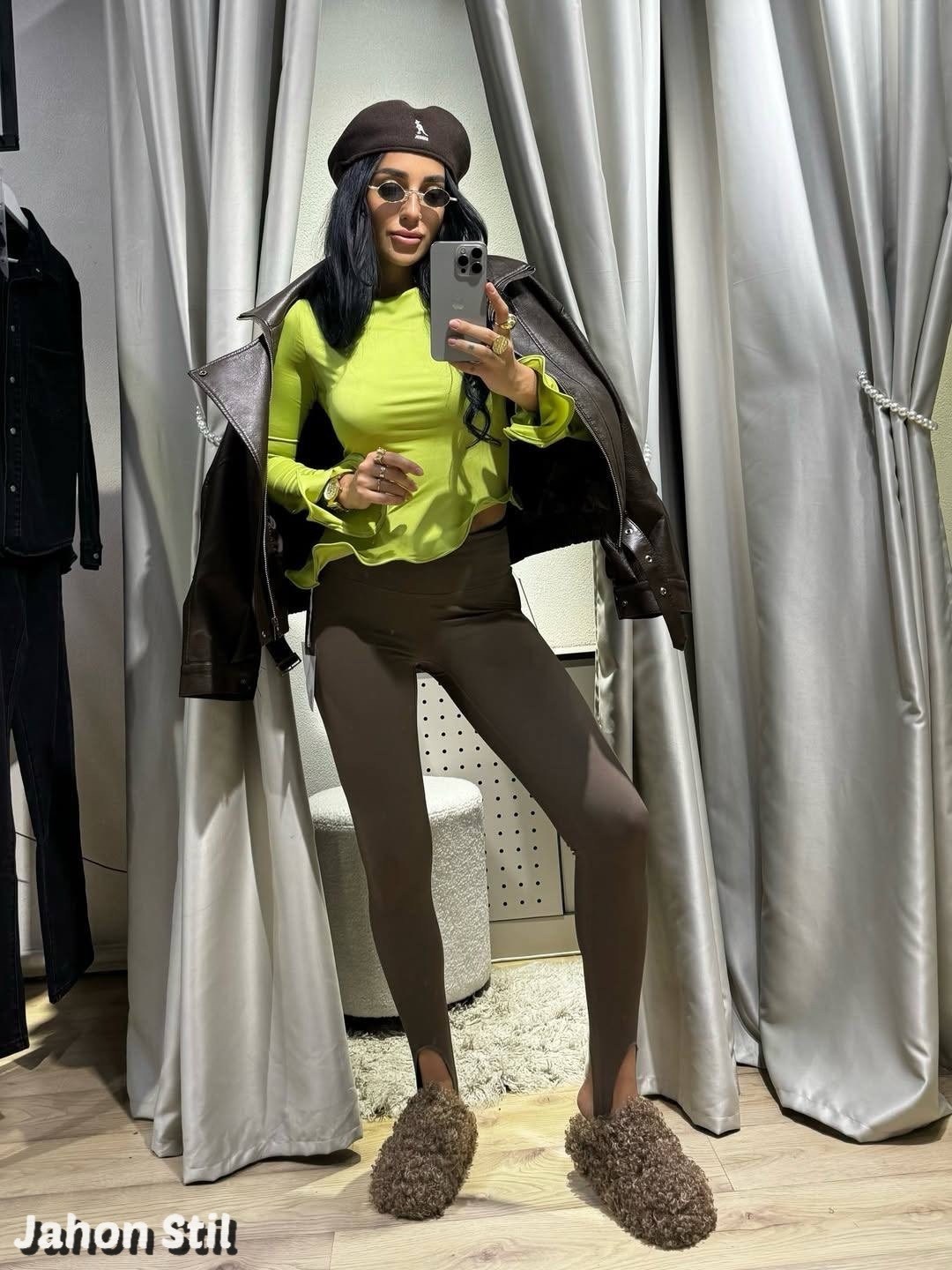 легинсы женские,женские леггинсы,легинсы,кожаные леггинсы,леггинсах