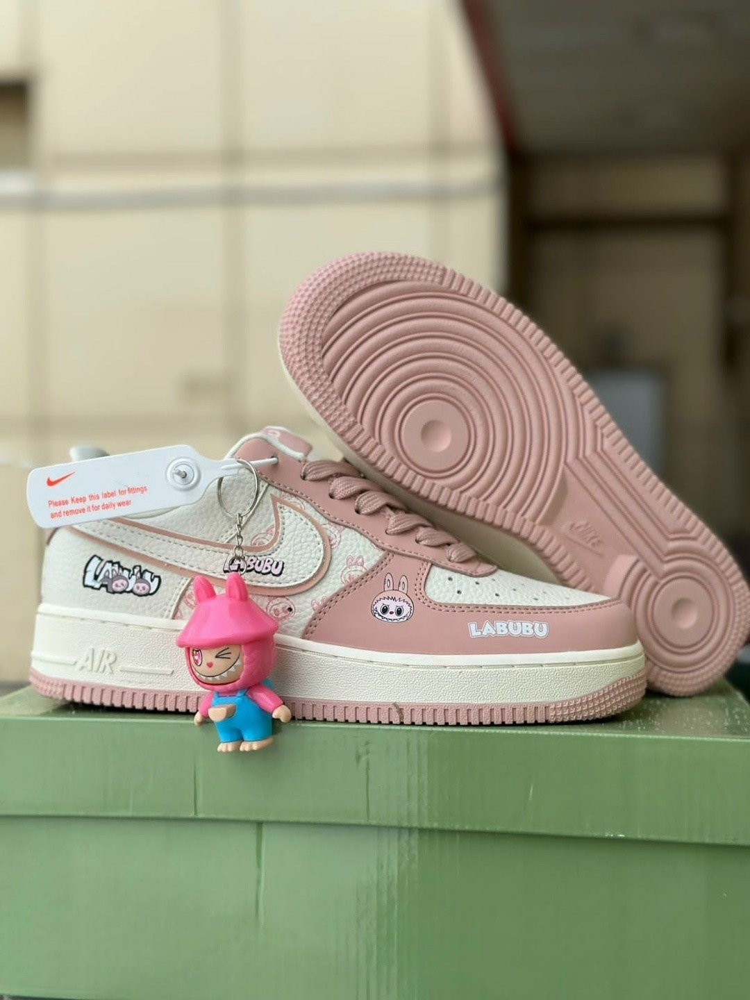 кроссовки nike air jordan 1 low x travis scott x labubu,кроссовки nike air jordan 1 low,кроссовки,оригинальные кроссовки,женские кроссовки