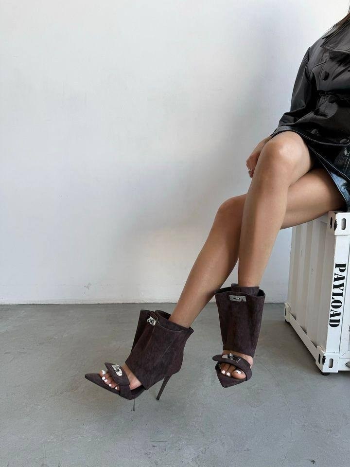 женская,модная ,модные ботинки,ботинки женские,каблуки сапоги