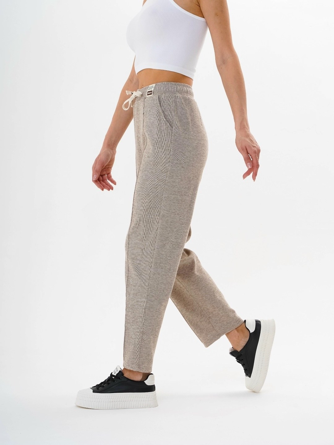 джоггеры женские,джоггеры брюки,спортивные брюки женские fila eden oversized jogger коричневые m,брюки мокко,брюки с высокой посадкой