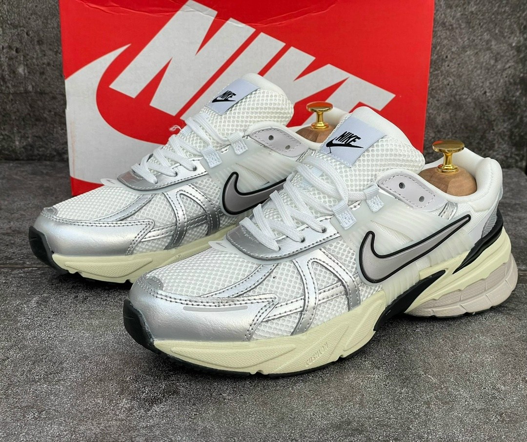 кроссовки nike v 2 k run,кроссовки nike v2k run "metallic silver",кроссовки nike,женские кроссовки nike,nike v2k run кроссовки