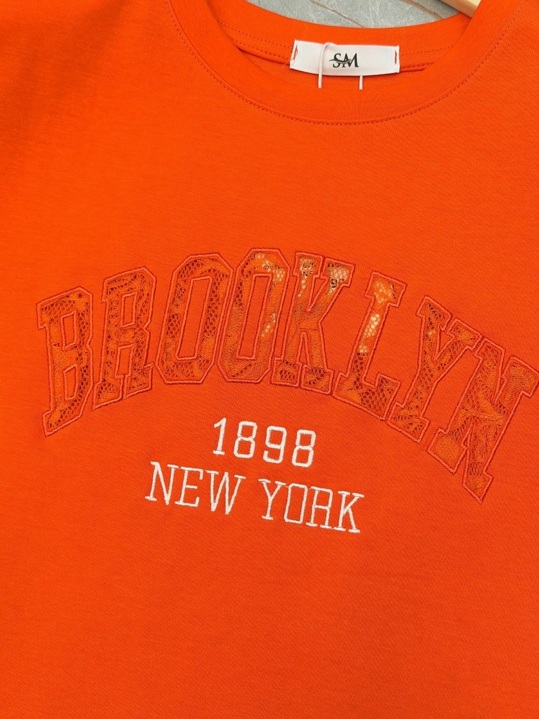 футболки женская,футболки модные,футболке,футболка brooklyn new york,летние футболки