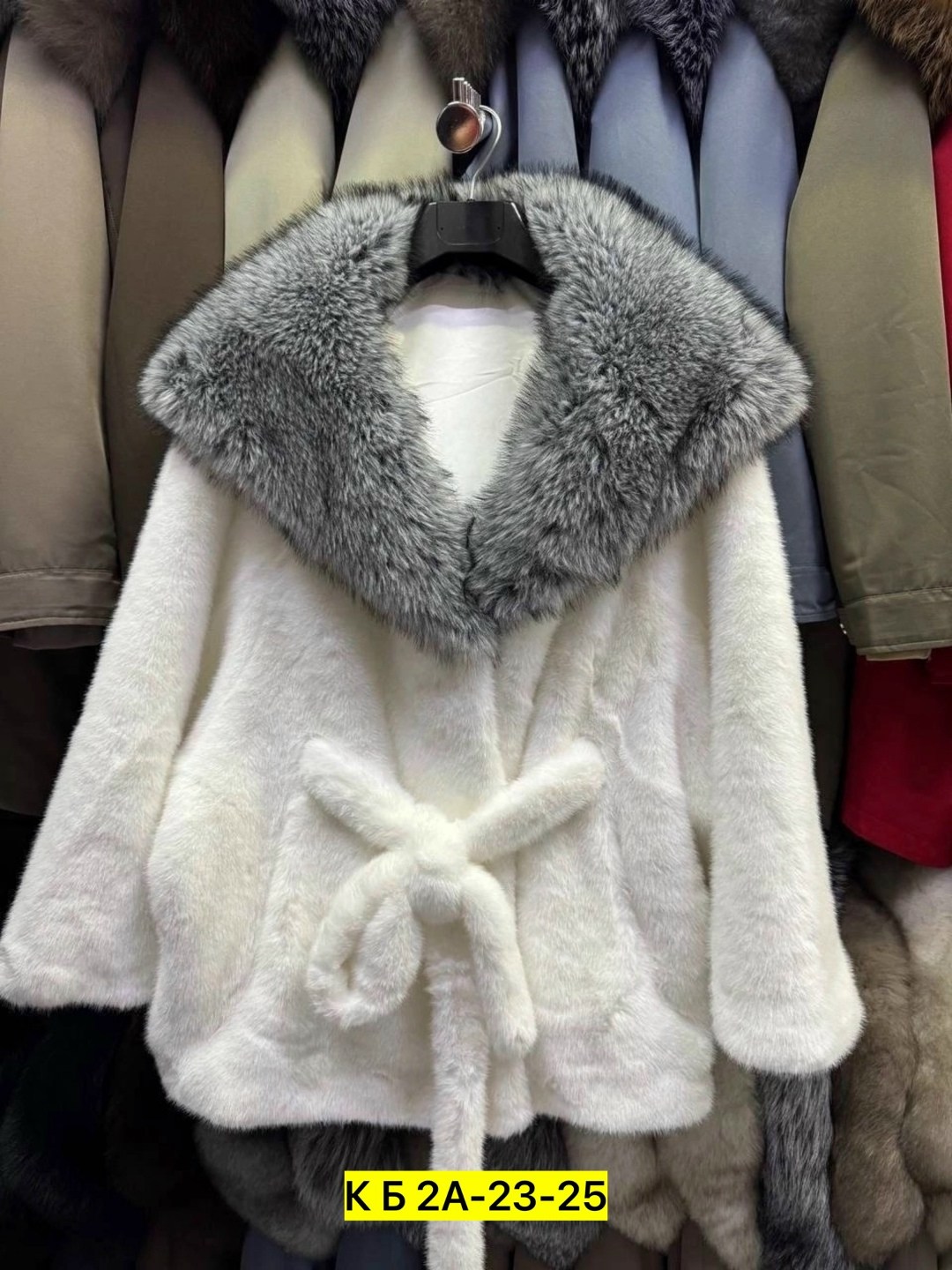шуба белая,белая норковая шуба,белая норковая шуба с капюшоном,шуба женская,шубка