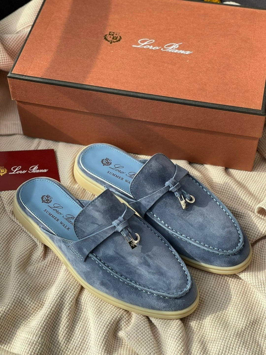 мюли loro piana,,лоферы loro piana женские,лоферы loro piana,женские замшевые мюли loro piana бежевые