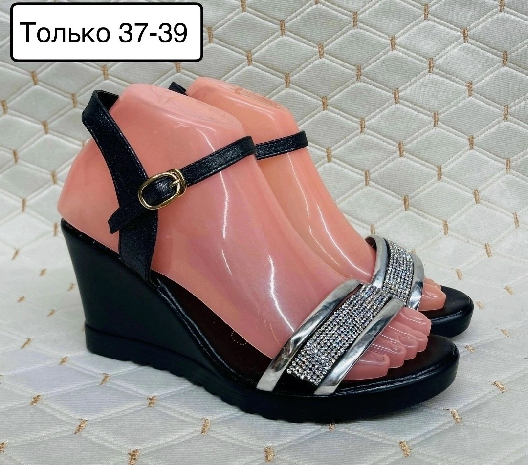 ,женские босоножки,босоножки на каблуках,женские сандалии,босоножки шлепанцы