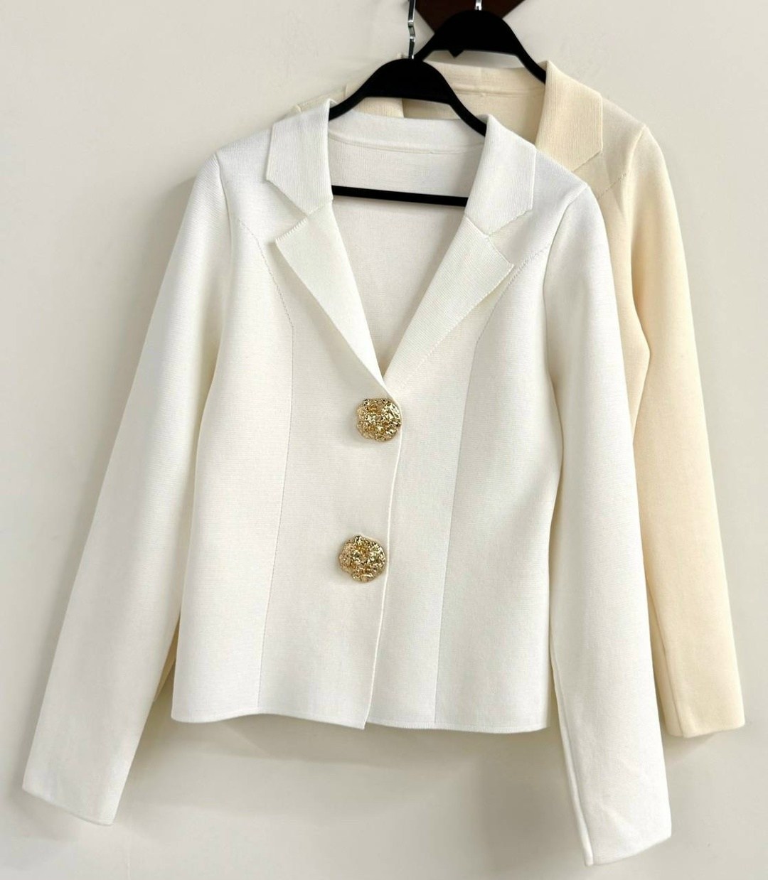 элегантные кардиганы,кардиган на пуговицах,женские жакеты,короткие пальто,белый пиджак с золотыми пуговицами