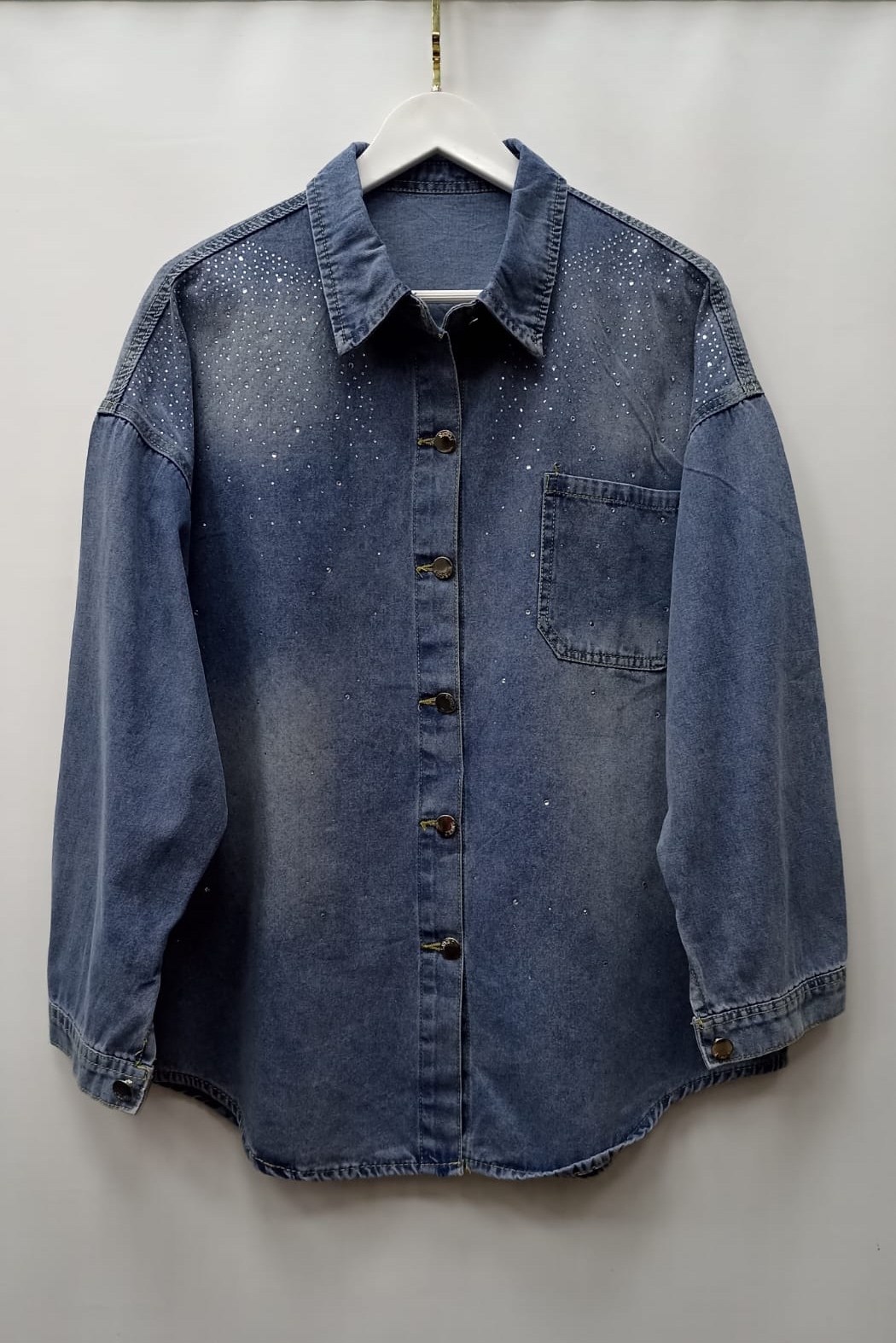 женская джинсовая рубашка с длинным рукавом,женская джинсовая рубашка,женская джинсовая куртка,джинсовая куртка,джинсовая куртка без воротника женская