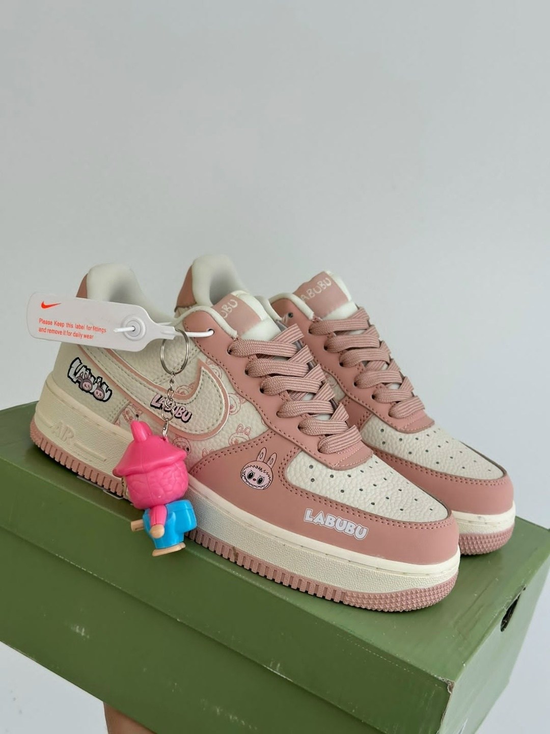 кроссовки nike air jordan 1 low x travis scott x labubu,кроссовки nike air jordan 1 low,кроссовки,оригинальные кроссовки,женские кроссовки