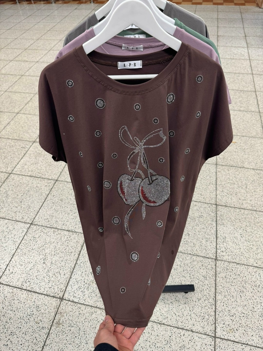 футболки женская,футболке,футболка женская оверсайз со стразами,футболки женские модные,футболка со стразами оверсайз