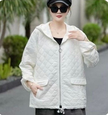 куртка теплая,повседневная куртка,куртка женская,стеганая куртка с капюшоном,куртка женская с капюшоном