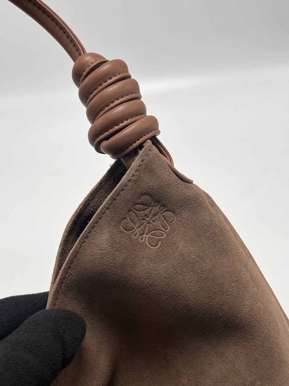 замшевая сумка,сумка замшевая хобо,сумка замшевая женская,сумка женская из натуральной замши,сумка замшевая коричневая