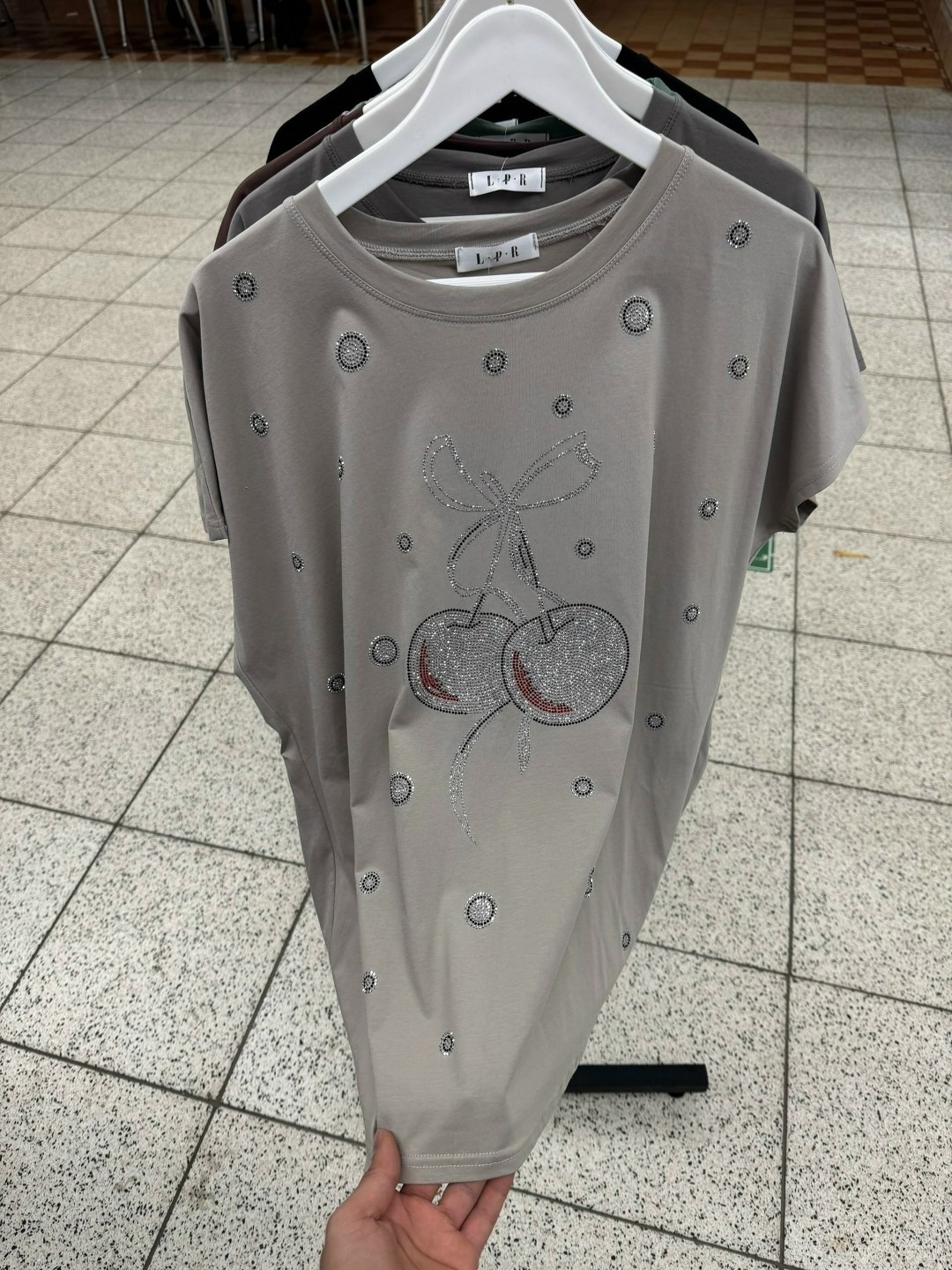 футболки женская,футболке,футболка женская оверсайз со стразами,футболки женские модные,футболка со стразами оверсайз