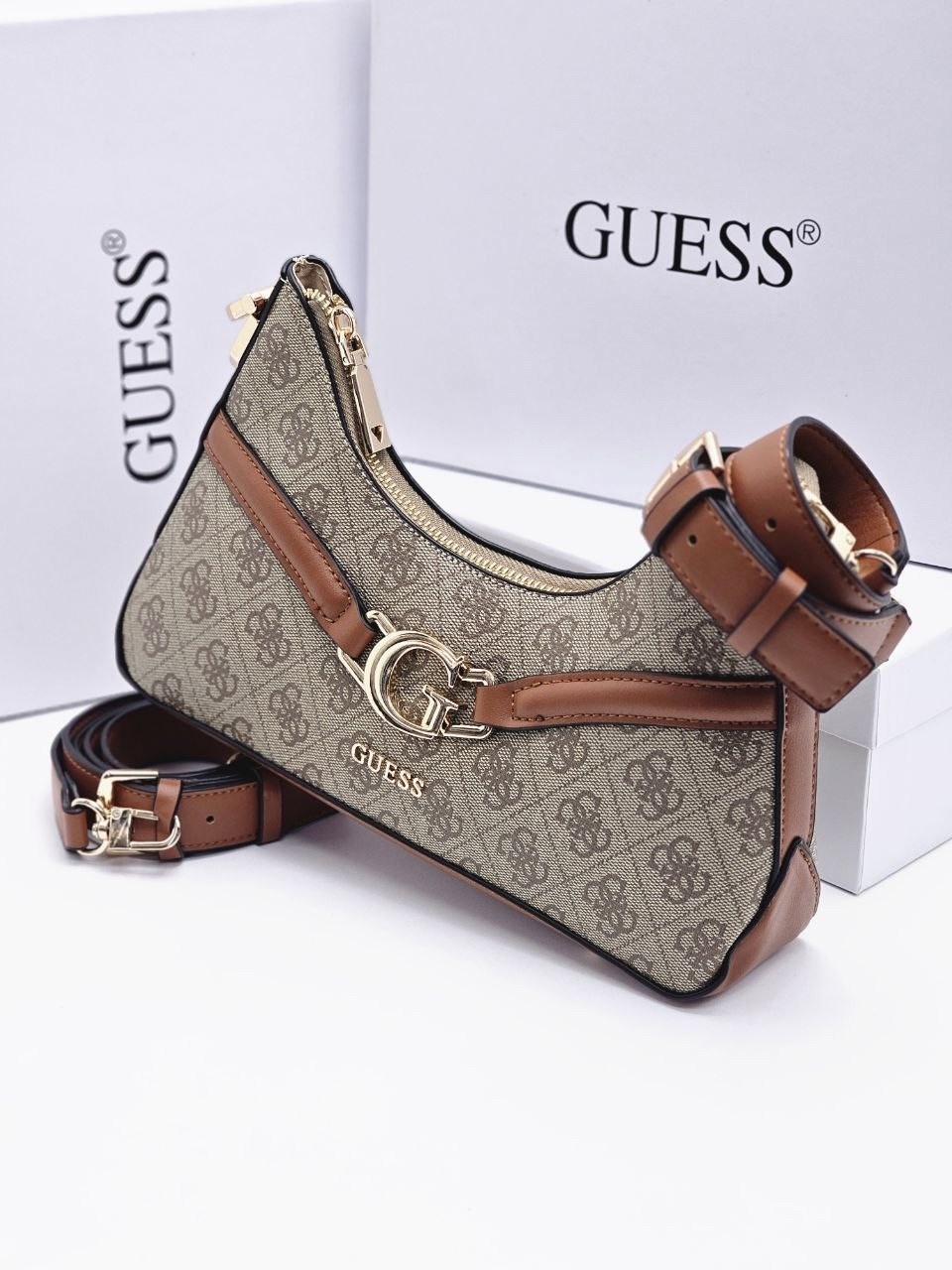 guess сумка на плечо,сумка guess,сумка guess через плечо женская,женская сумка guess,сумка хобо guess aviana коричневый