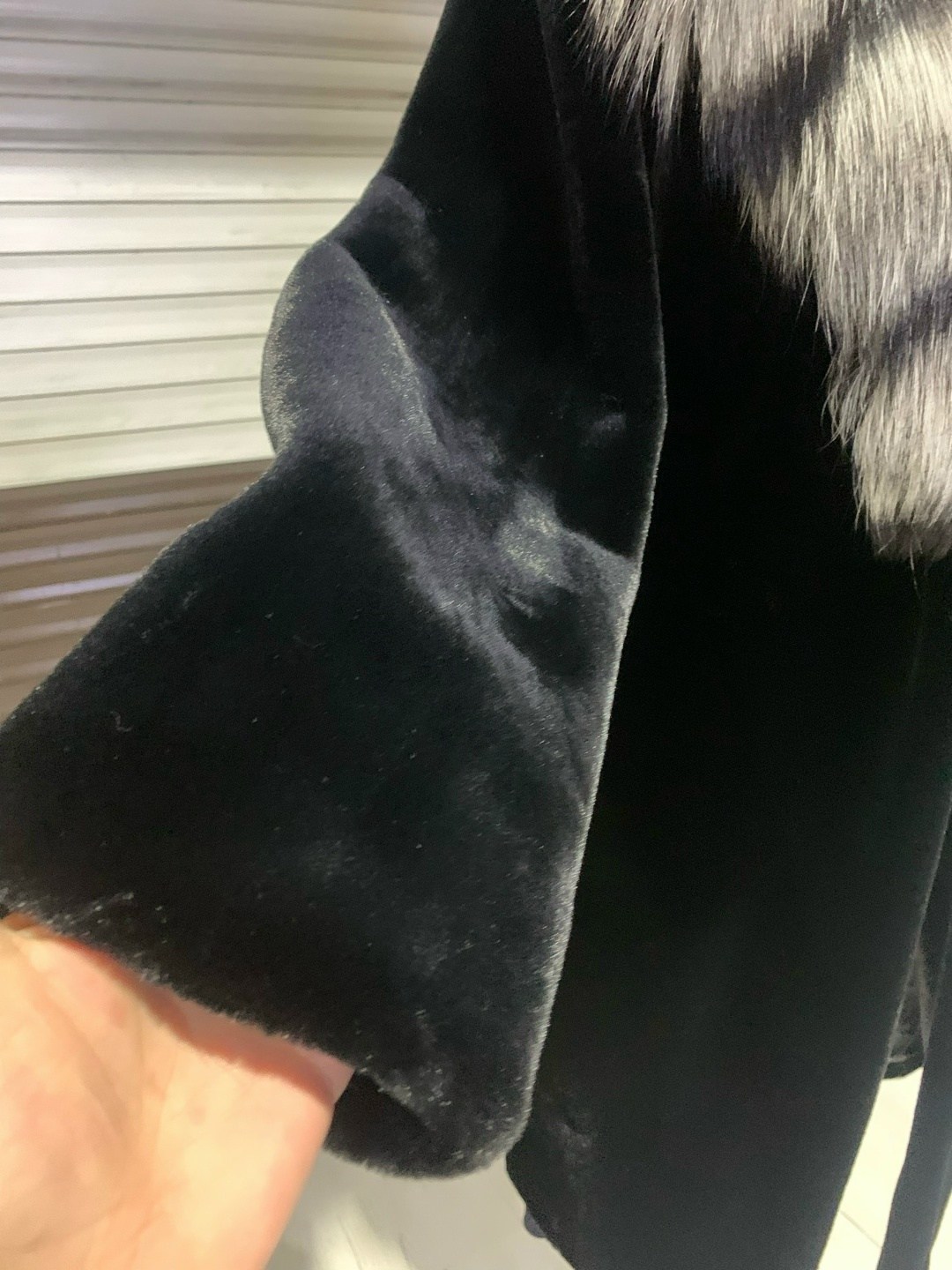 шуба мутоновая с чернобуркой,шуба норковая,шуба с чернобуркой воротником,шуба из астрагана с воротником отделка песец,норковая шуба с чернобуркой