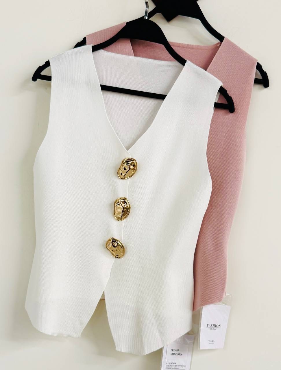 жилет на пуговицах,трикотажный жилет,жилет женский,жилет для женщин,жилет