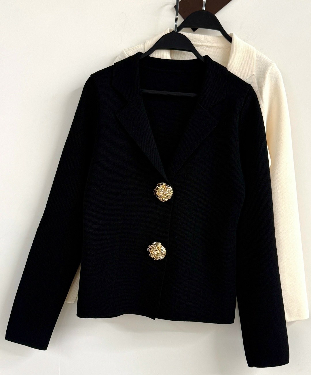 белый пиджак с золотыми пуговицами,элегантные кардиганы,женский пиджак,жакеты,блейзер женские