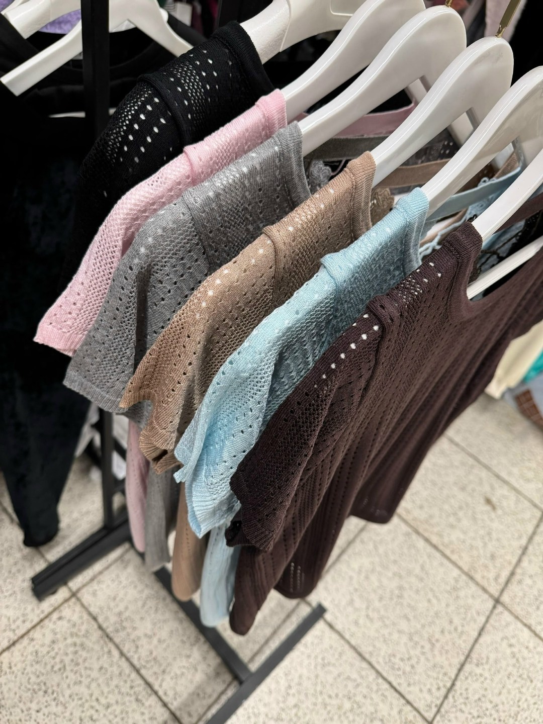 женская кофта,вязаные свитера,свитер женский вязаный,майка вязаная,свитер женский