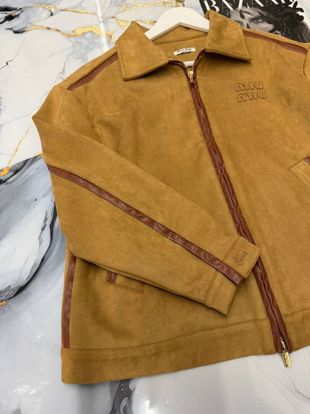 коричневая куртка,кожаная куртка,бомбер куртка,женская куртка