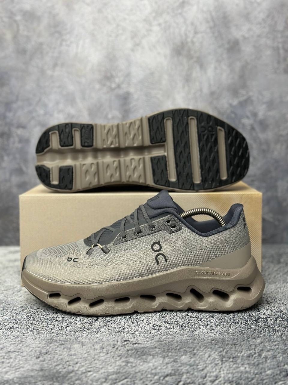 on cloudtilt кроссовки,кроссовки,кроссовки on cloudtilt серебристый серый,кроссовки cloudtilt "cinder/sand" on running,мужские кроссовки
