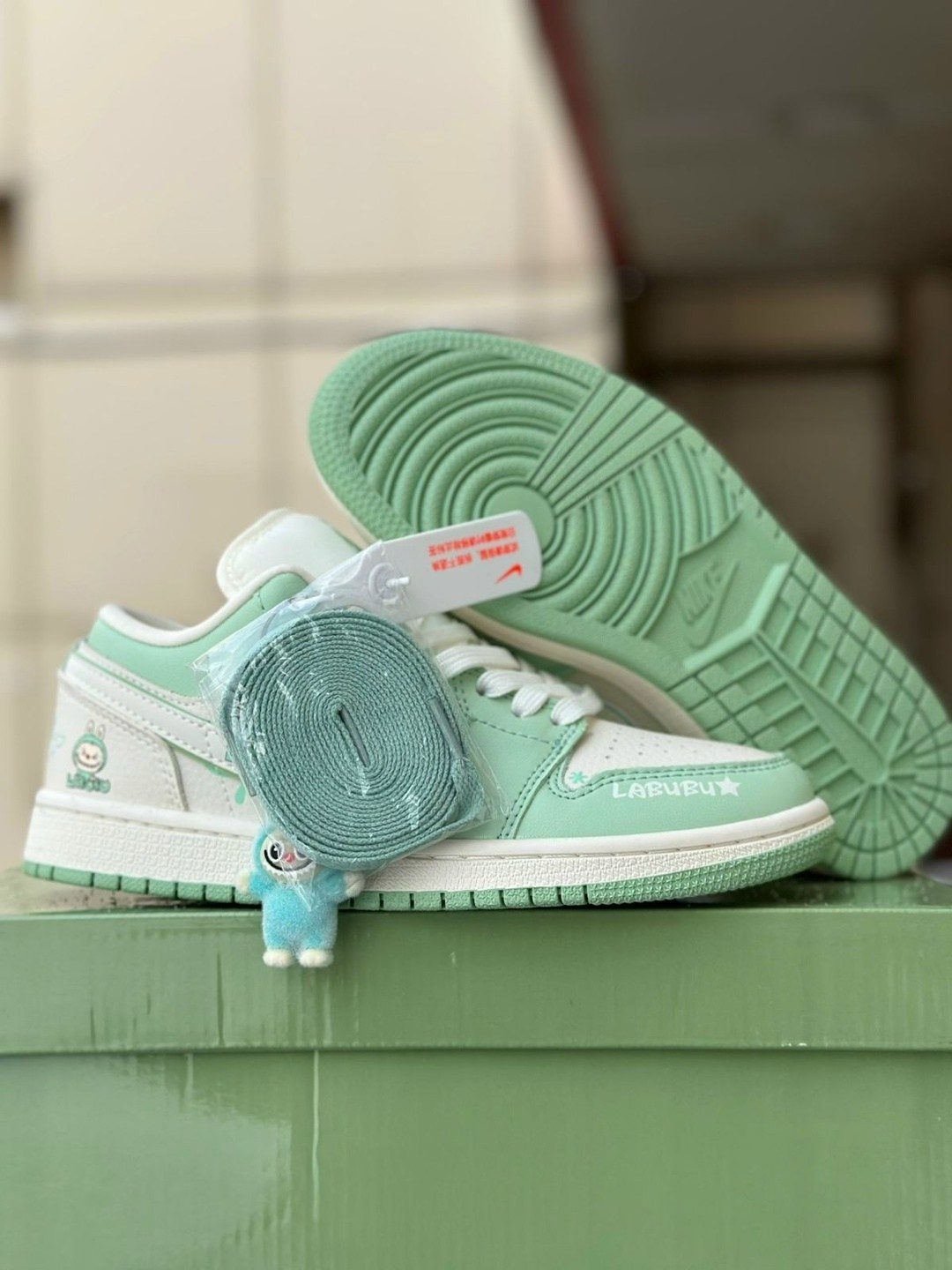 кроссовки nike air jordan 1 low x travis scott x labubu,кроссовки nike air jordan 1 low,кроссовки,оригинальные кроссовки,женские кроссовки