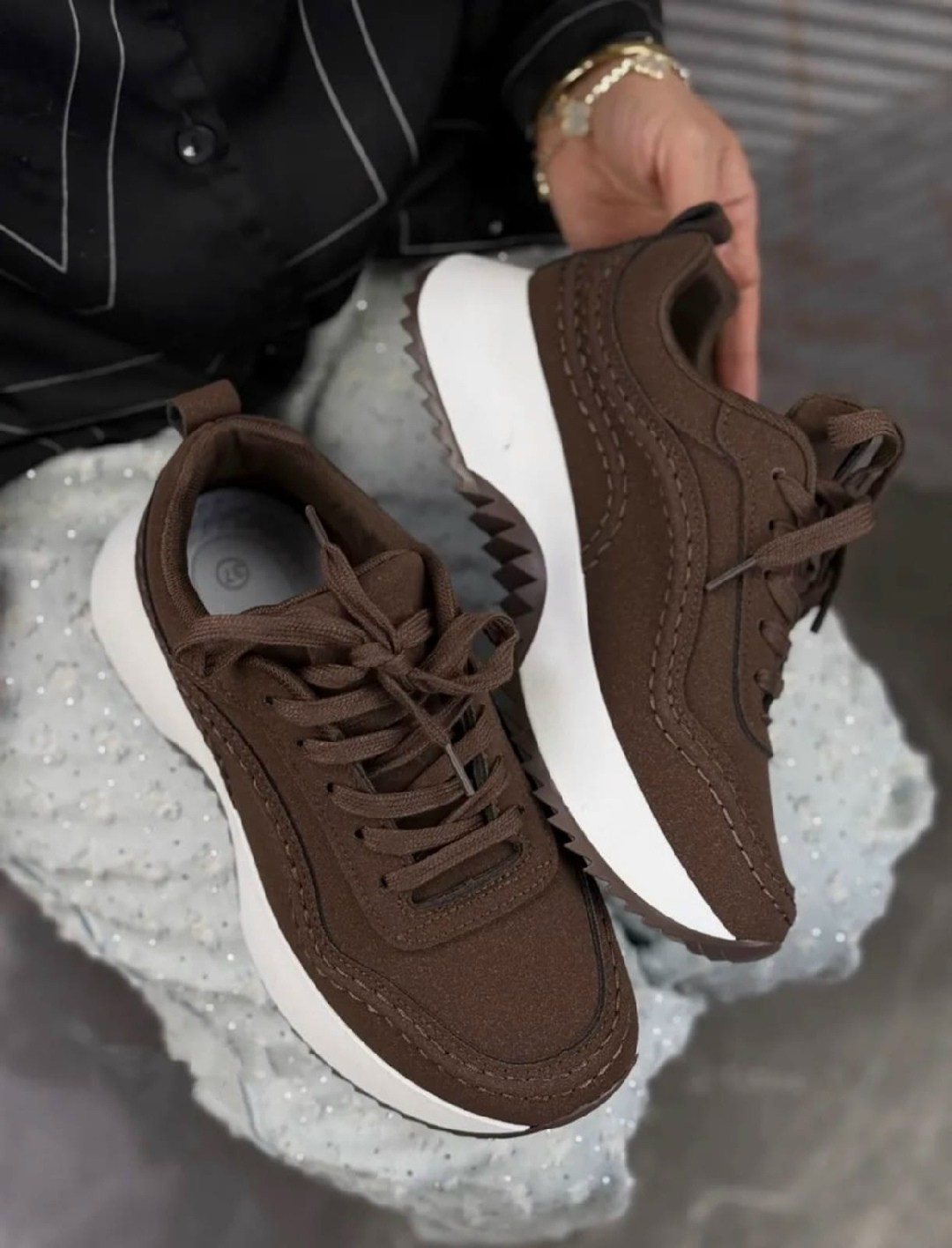 ,женские кроссовки,кроссовки модные женские,обуви,повседневные кроссовки