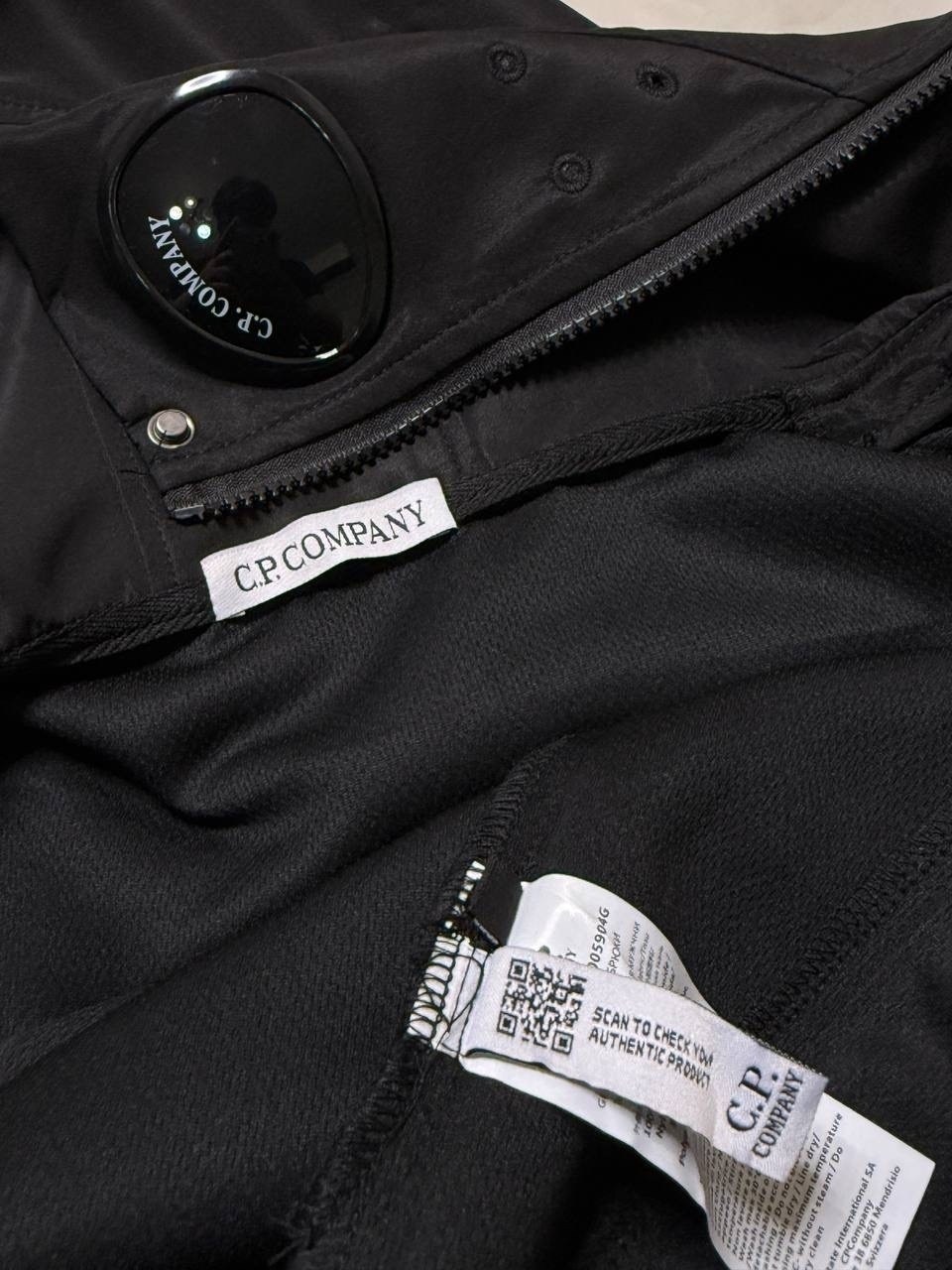 c.p company зип худи белая,худи сипи компани c.p. company,худи сипи компани c.p. company цвет белый,c.p. company soft shell goggle jacket,c p company зип худи