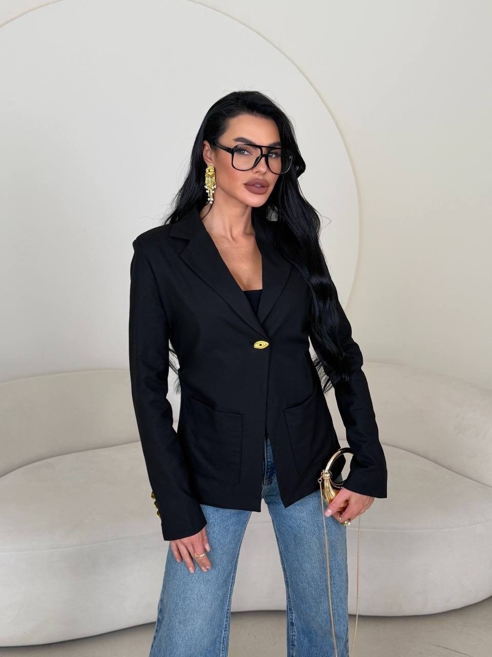 жакет,жакет приталенный,белый брючный костюм,женский пиджак,пиджак