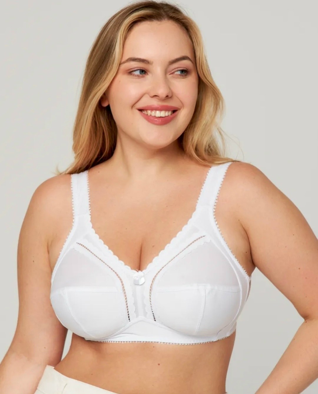 женские бюстгальтеры,бюстгальтер мягкий без каркасов misstyle 4120 / 4121 белый,м014_бюстгальтер_новое время,бюстгальтер без косточек cherrybella 261477479,бюстгальтер белый