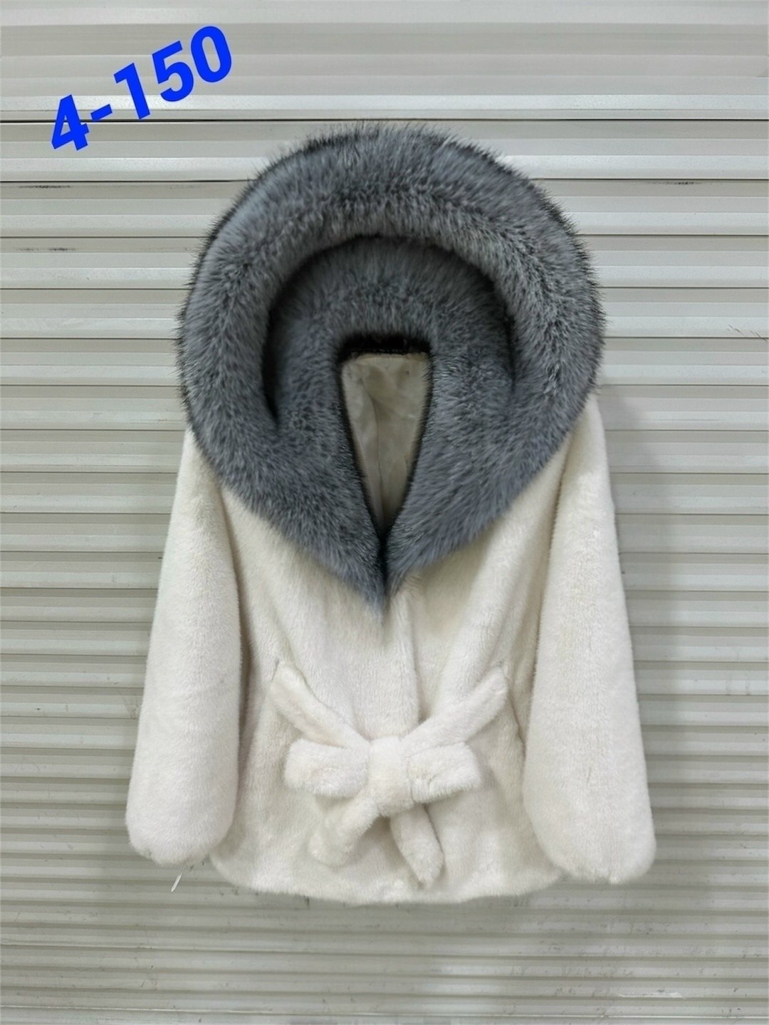 белая норковая шуба,белая норковая шуба с капюшоном,шуба белая норка,шуба норковая 2025 с капюшоном белая,белый норковый полушубок мелита