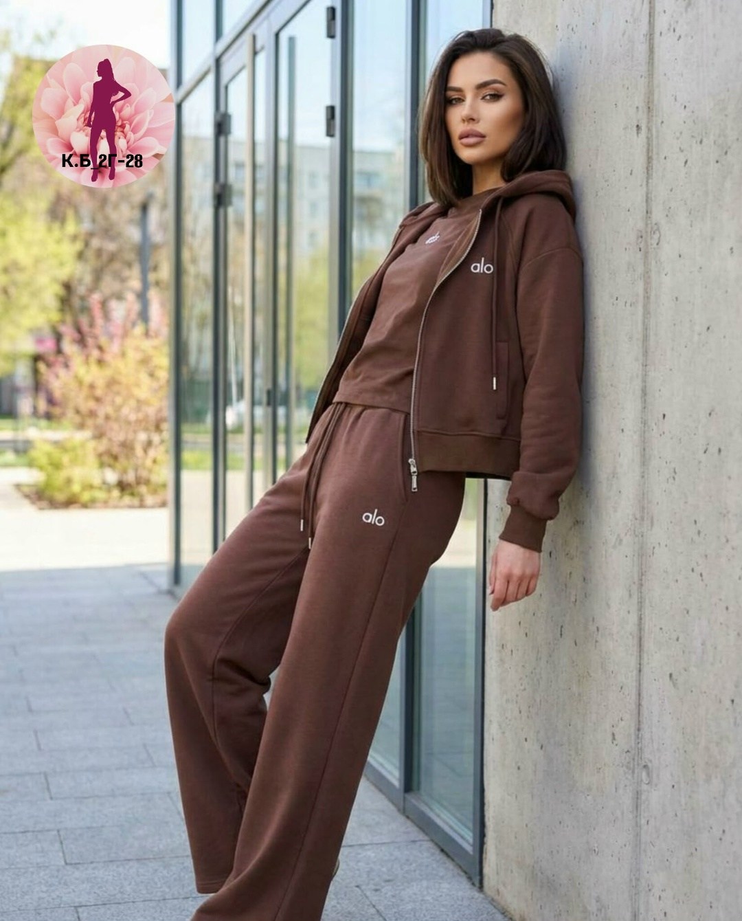 спортивный костюм женский,спортивный костюм,женский костюм,трикотажные костюмы,спортивный костюм на молнии с капюшоном вита текстиль