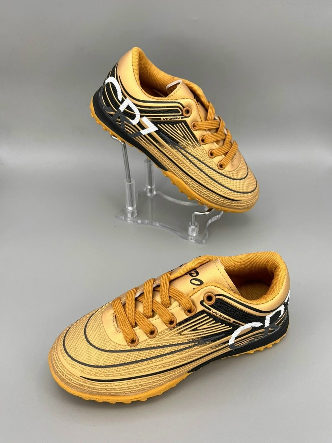 сороконожка для футбола,футбольная ,детские футбольные бутсы tf,футбольные кроссовки,бутса футбольный