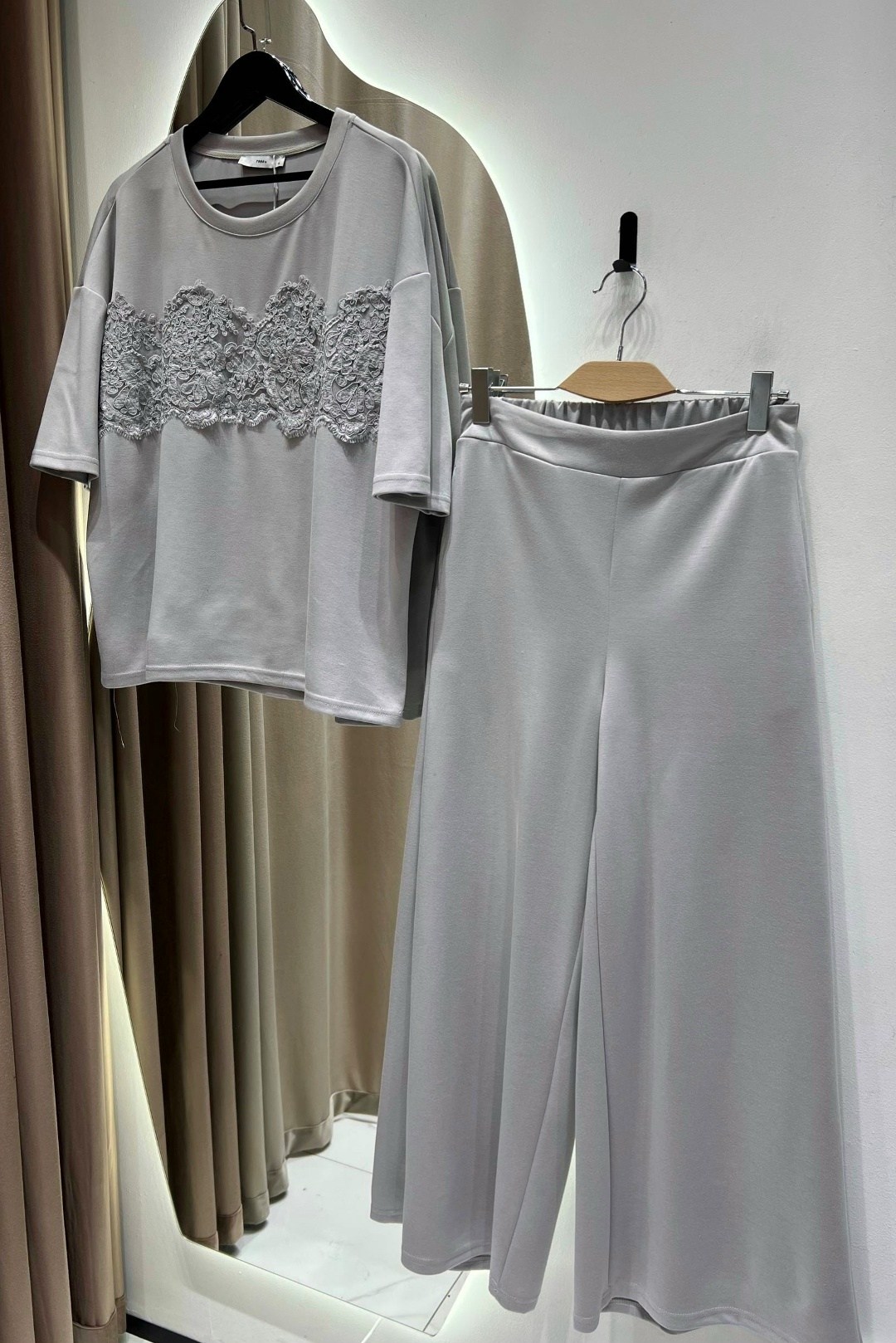 трикотажные костюмы,брючный костюм,женские костюмы,костюм двойка