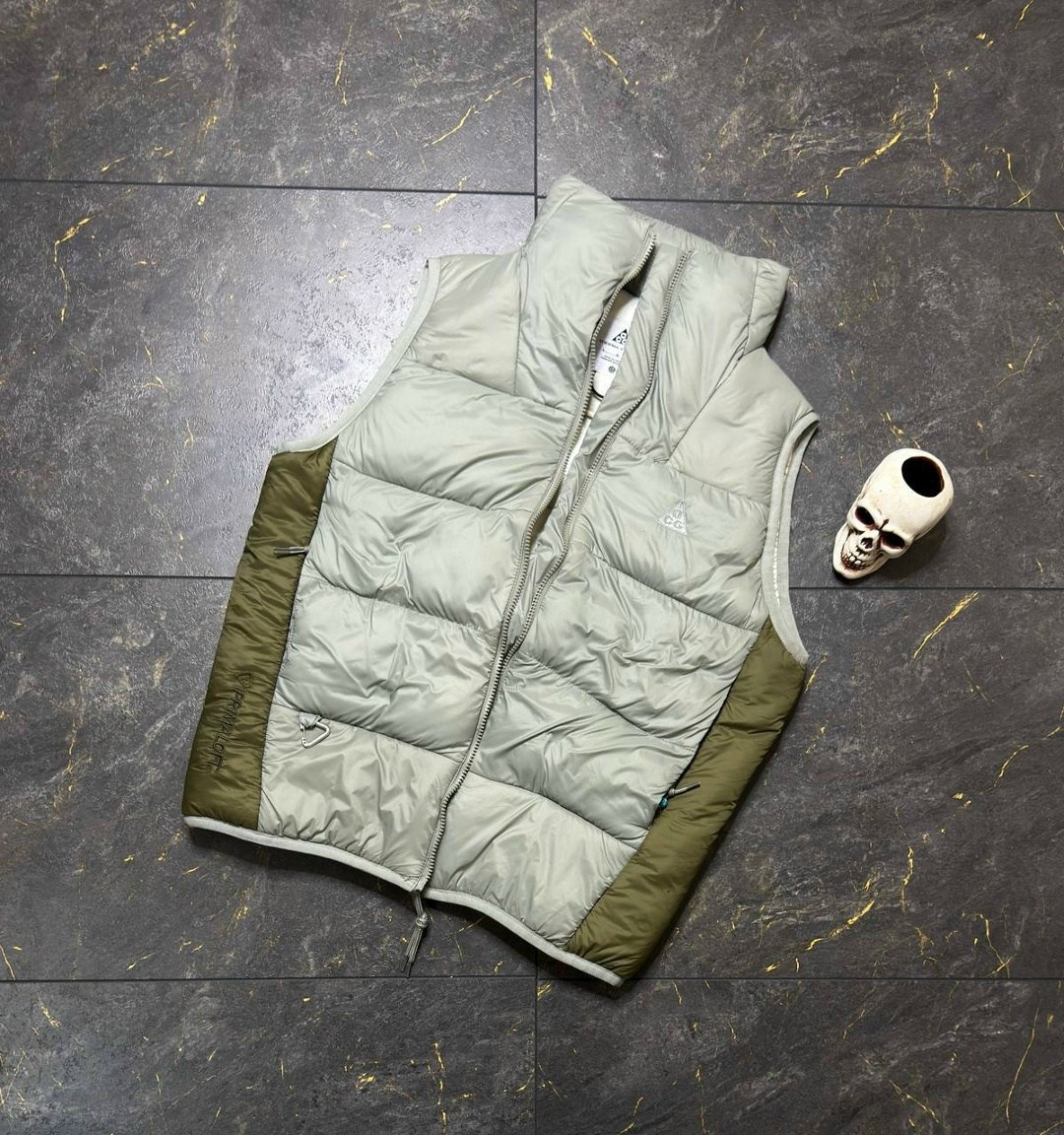 жилетка nike,жилетка,двухсторонняя жилетка,жилетка мужская,жилет