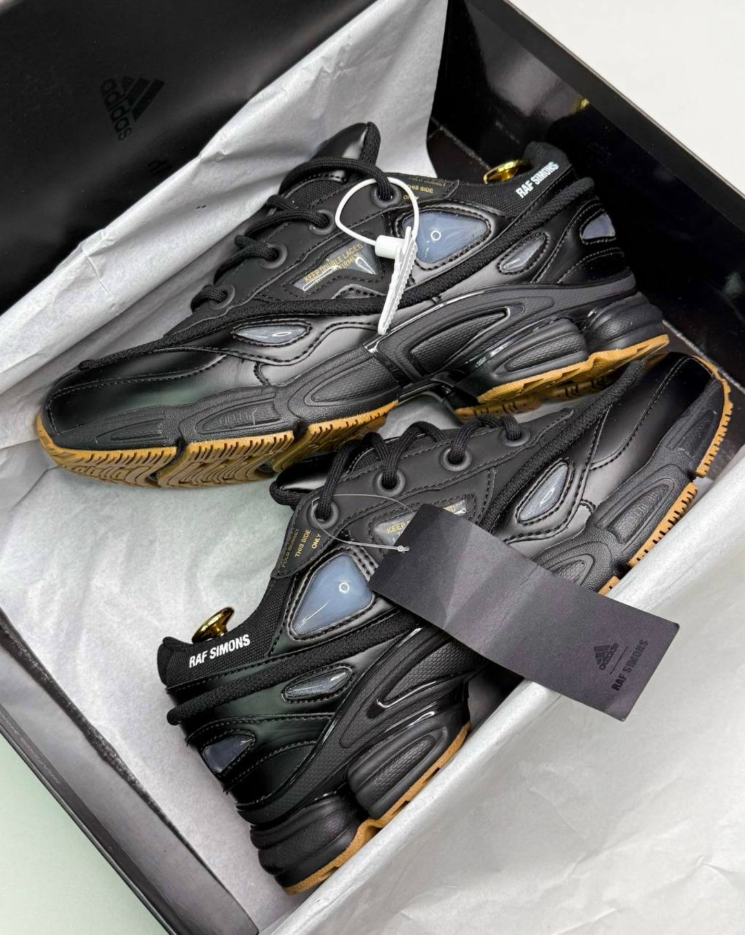 adidas raf simons ozweego,raf simons adidas ozweego 3,adidas raf simons ozweego bunny black,адидас раф симонс озвиго 2,raf simons x adidas ozweego bunny (core black)