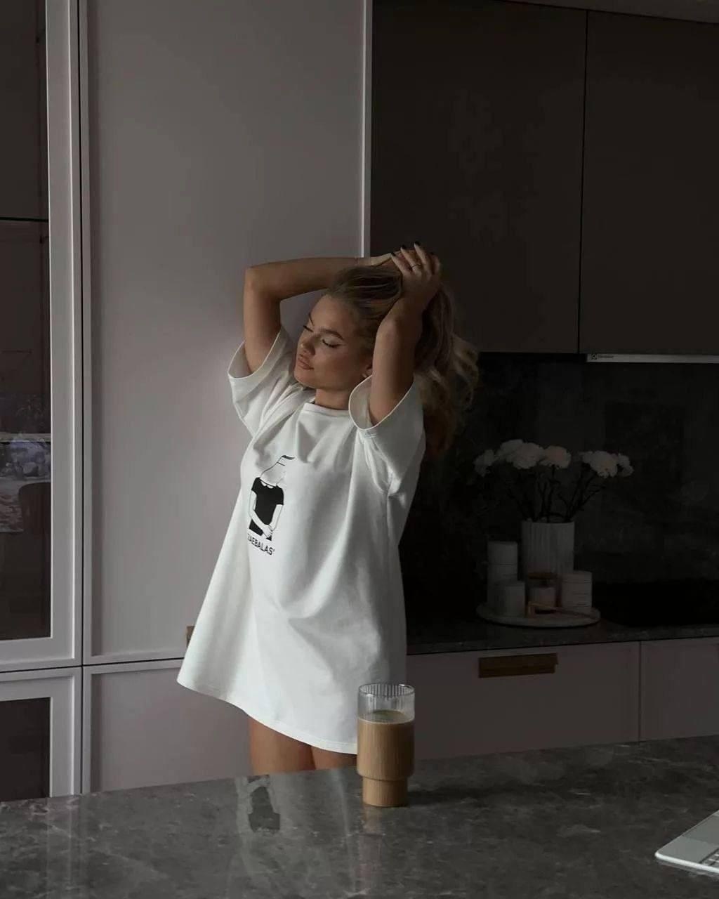 белая футболка оверсайз,футболка женская оверсайз белая,футболки оверсайз с принтами,футболки женская оверсайз,футболки оверсайз