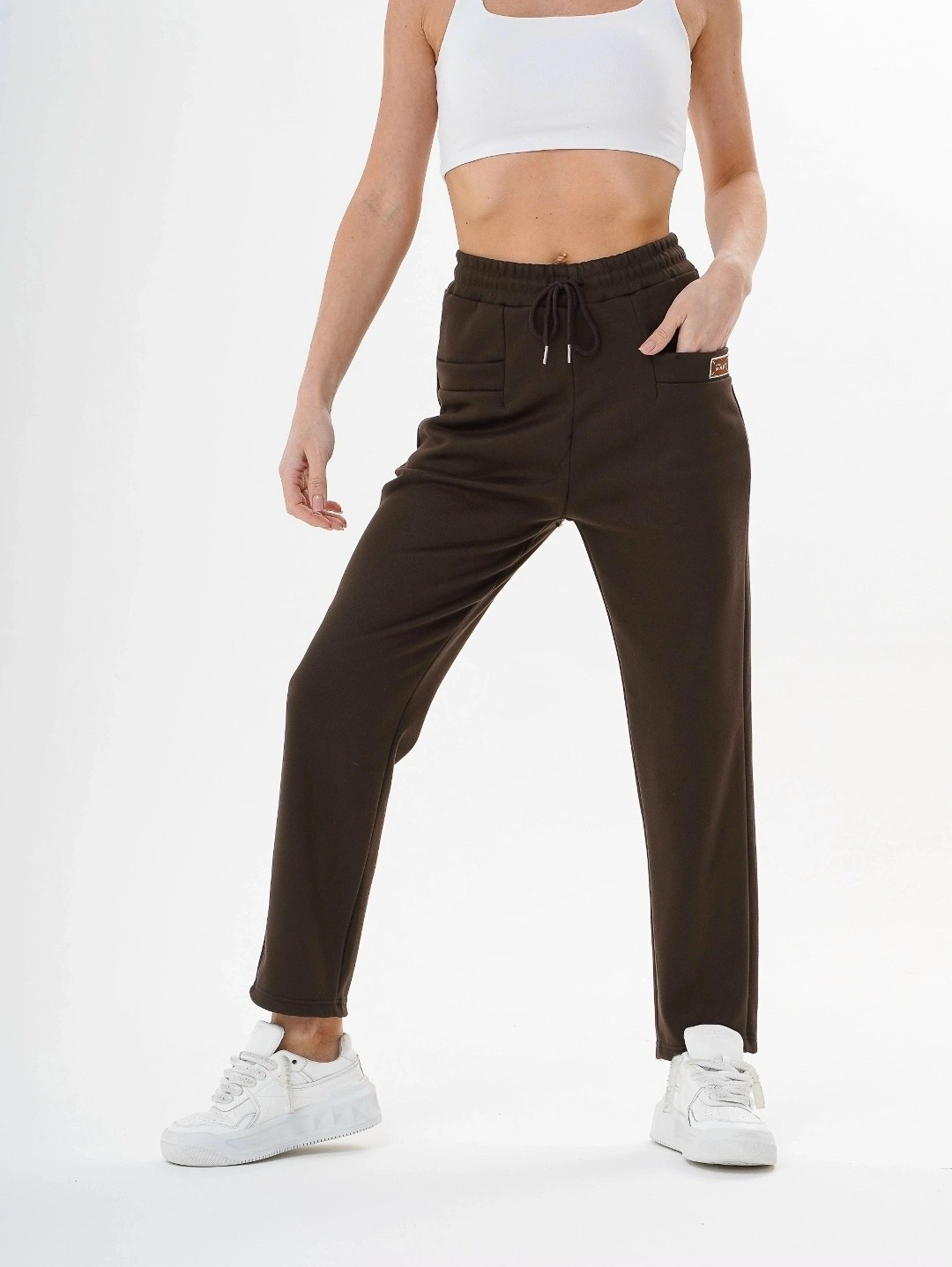 джоггеры женские,джоггеры брюки,спортивные брюки женские fila eden oversized jogger коричневые m,брюки мокко,брюки с высокой посадкой