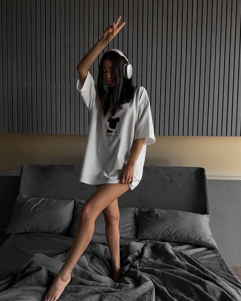 белая футболка оверсайз,футболка женская оверсайз белая,футболки оверсайз с принтами,футболки женская оверсайз,футболки оверсайз