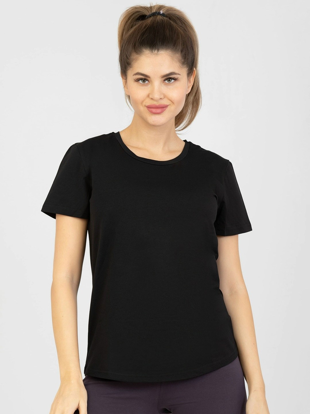 базовая однотонная женская футболка,футболки женская,бежевая футболка женская,базовая футболка женская,бежевая футболка