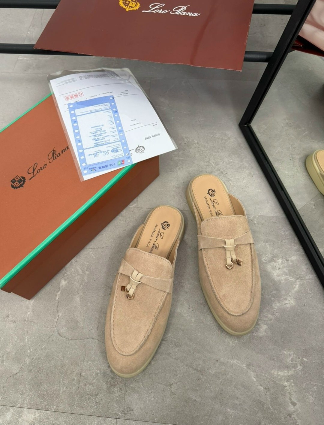 мюли loro piana,,лоферы loro piana женские,лоферы loro piana,женские замшевые мюли loro piana бежевые