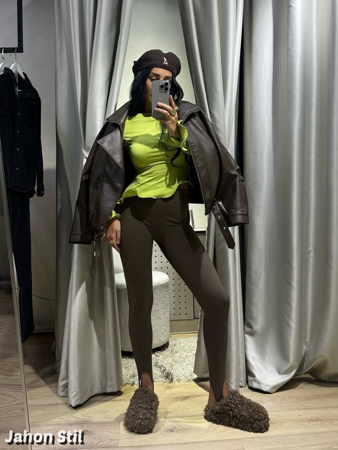 легинсы женские,женские леггинсы,легинсы,кожаные леггинсы,леггинсах