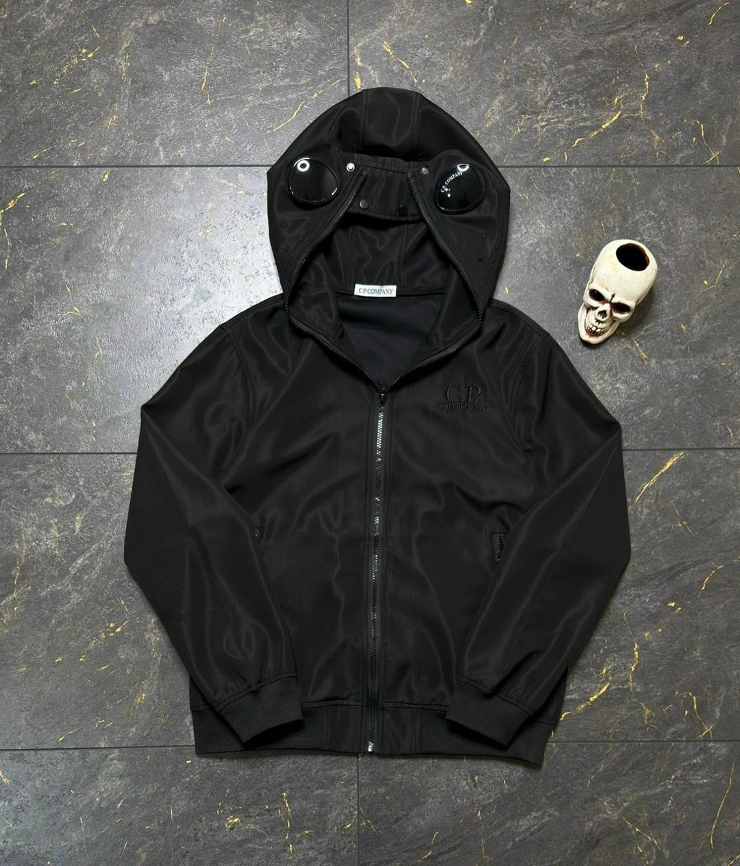 c.p company зип худи белая,зип худи c.p. company,c.p. company soft shell goggle jacket,c.p. company soft shell goggle jacket grey,худи сипи компани c.p. company цвет белый