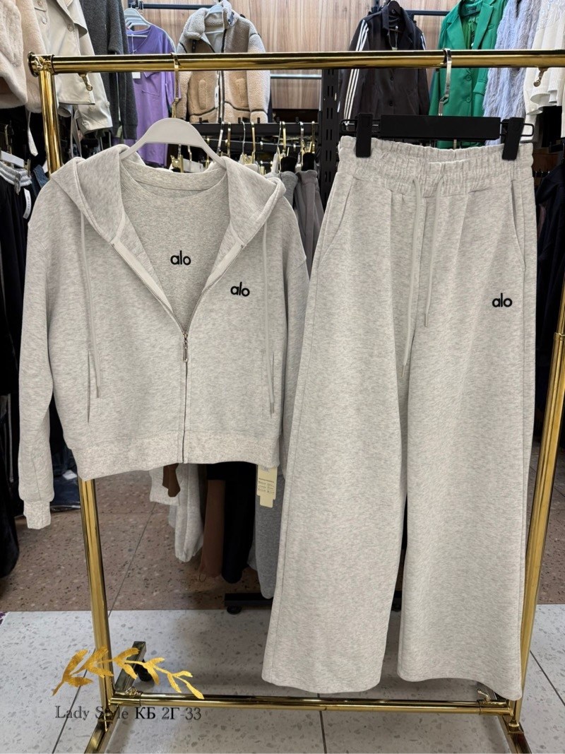 спортивный костюм женский,спортивный костюм,женский костюм,трикотажные костюмы,костюм на флис